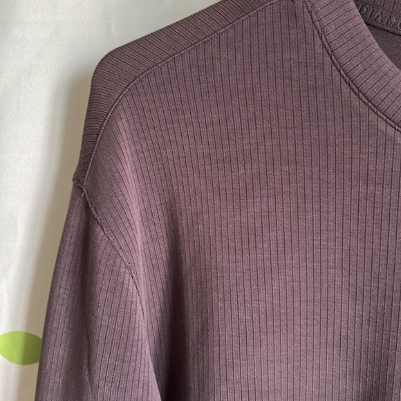 7Diamonds Ribbed Gray Top - Picture 4 of 10